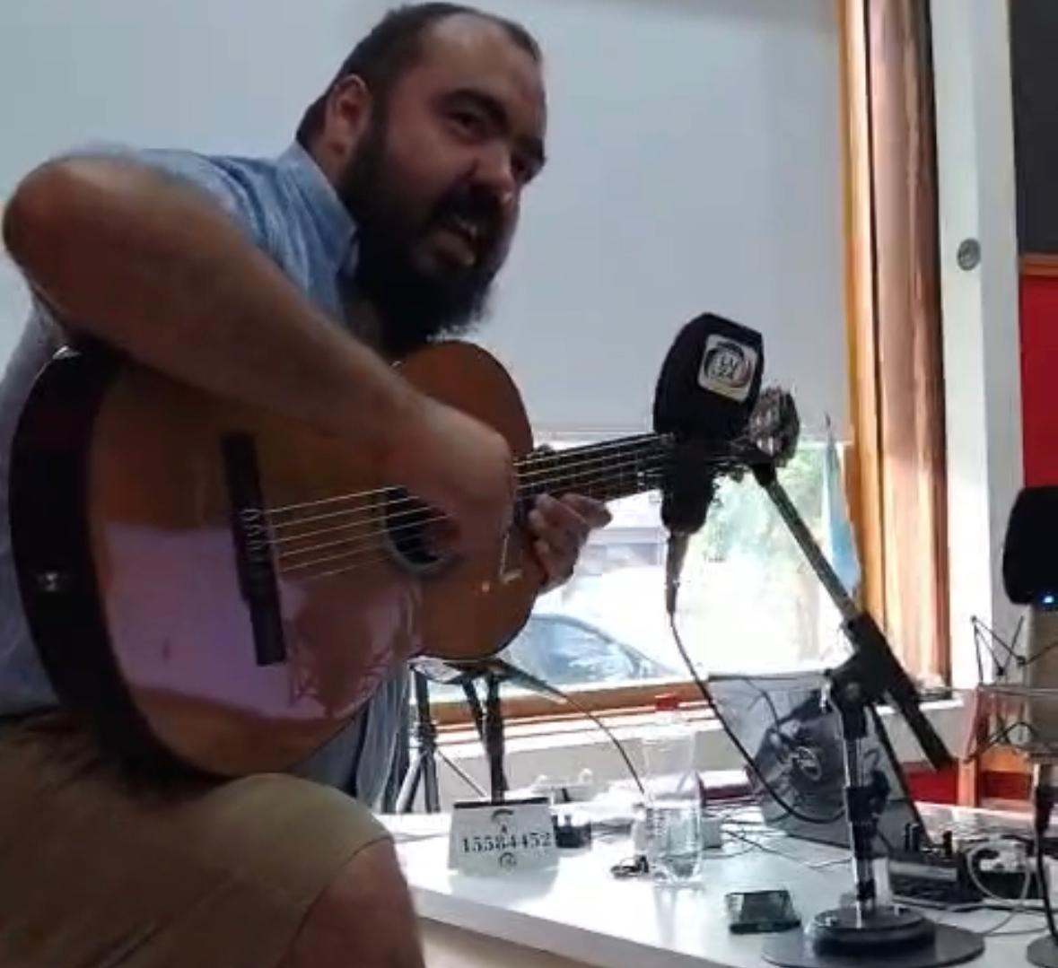 (videos) El regreso: “El Pancho” Santarén condujo “Folklore en los Tres Arroyos”