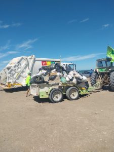 (audio y videos) Civetta: “los pescadores merecen un tirón de oreja por ensuciar la playa”