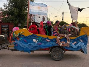 (audio y videos) Claromecó se vistió de fiesta: una multitud celebró el Carnaval
