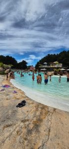 Aguas del Pinar, a full en Balneario San Cayetano