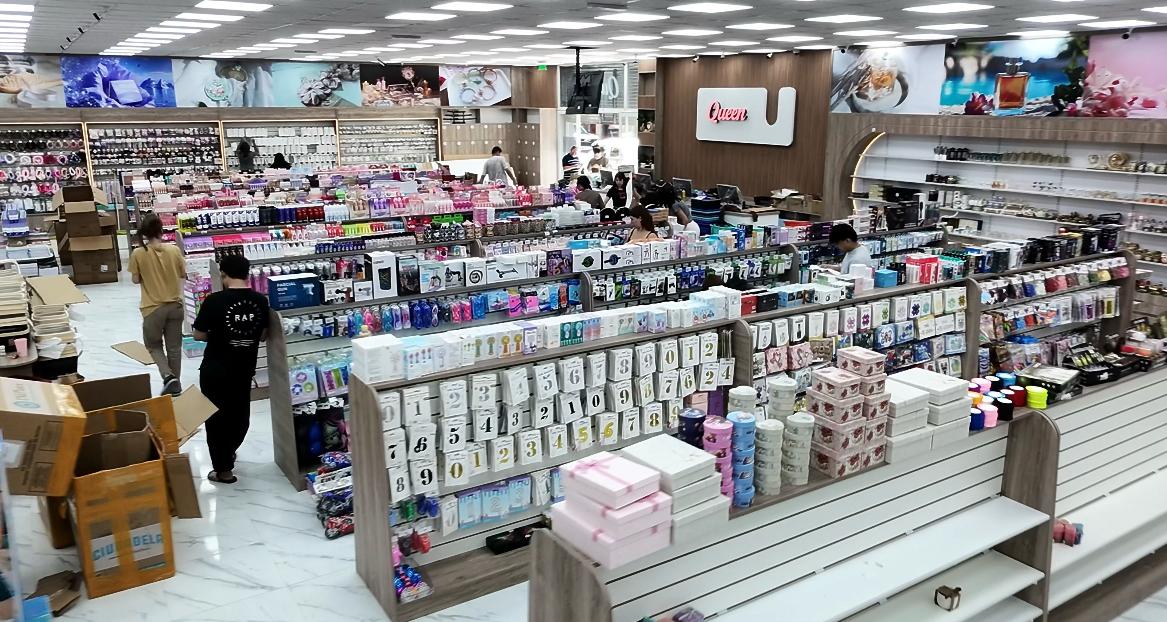 Próximo a inaugurar “Queen” regalería