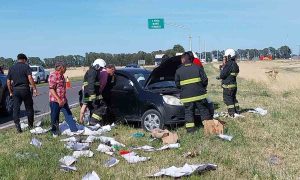 Madre e hijo heridos. Chocan con un camión en el acceso a Monte Hermoso