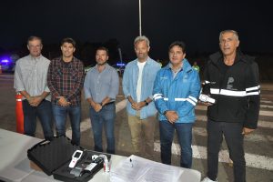 El Ministro de la PBA: entregó equipamiento en Monte Hermoso