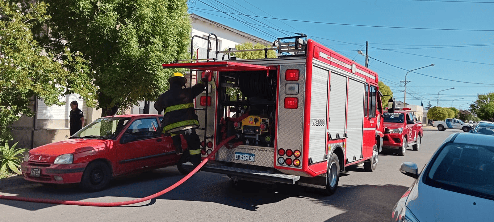 Principio de incendio en taller. Fue sofocado por Bomberos