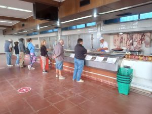 Y finalmente Anselmo reabrió los puestos de venta