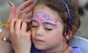 La ANMAT prohibió la venta de una serie de cosméticos infantiles