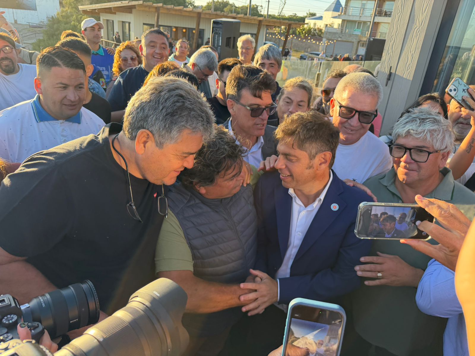 Autoridades del PJ local acompañaron los anuncios de Kicillof en Necochea