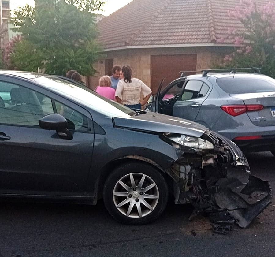 Choque sin heridos en Falucho e Istilart