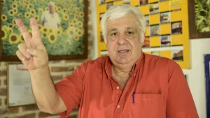 Trasladaron a Alberto Samid desde Uruguay: “Sigo con el virus adentro”