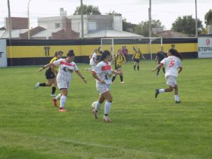 Victorias de Argentino, Colegiales, Independencia y Villa en el inicio del Oficial Femenino