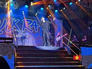 Imposible mejor cierre: Estalló la Fiesta con la actuación de Luck-Ra
