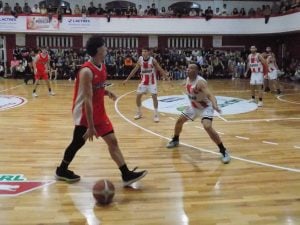 Basquet: Huracán abrió la segunda de la Copa Ciudad ganando el clásico