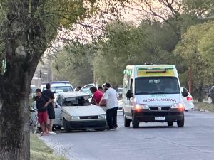 Impactante choque de autos en Caseros y Las Heras