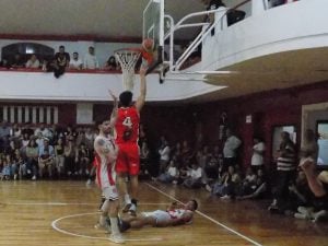 Basquet: Huracán abrió la segunda de la Copa Ciudad ganando el clásico