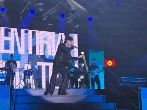 Imposible mejor cierre: Estalló la Fiesta con la actuación de Luck-Ra