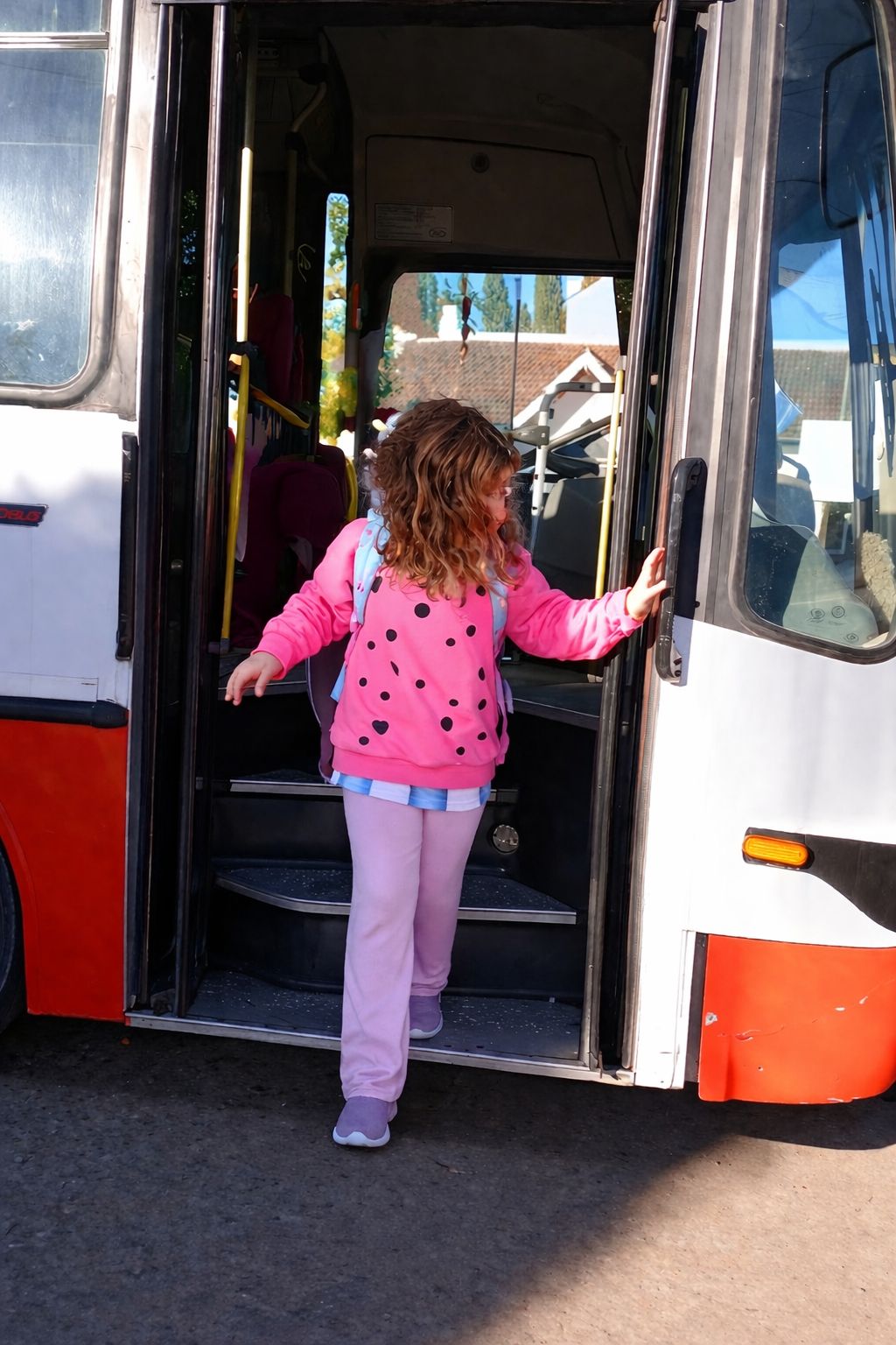 Transporte escolar garantizado para el CEC 801