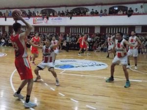 Basquet: Huracán abrió la segunda de la Copa Ciudad ganando el clásico