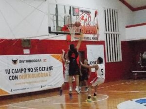 Básquet: Huracán perdió en la “Copa de Campeones”