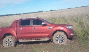 Encuentran en Lobería la camioneta del sujeto que secuestró a su expareja en Tandil