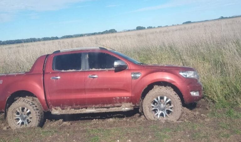 Encuentran en Lobería la camioneta del sujeto que secuestró a su expareja en Tandil