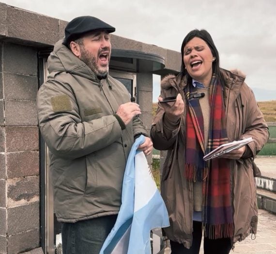 (video) Sur Adentro grabó un video en el Cementerio de Darwin en Malvinas