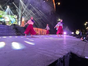 Gran apertura con el Ballet oficial con la temática de “Mujeres trabajadoras”