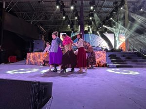 Gran apertura con el Ballet oficial con la temática de “Mujeres trabajadoras”