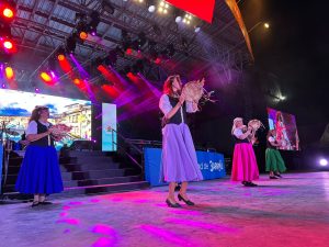Las Colectividades trajeron color y diversidad en su presentación