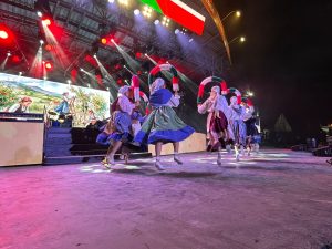 Las Colectividades trajeron color y diversidad en su presentación