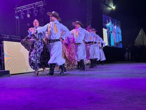 Las Colectividades trajeron color y diversidad en su presentación
