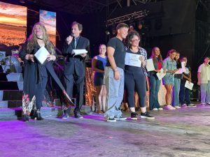Reconocieron a grupos de danza en el Escenario Mayor