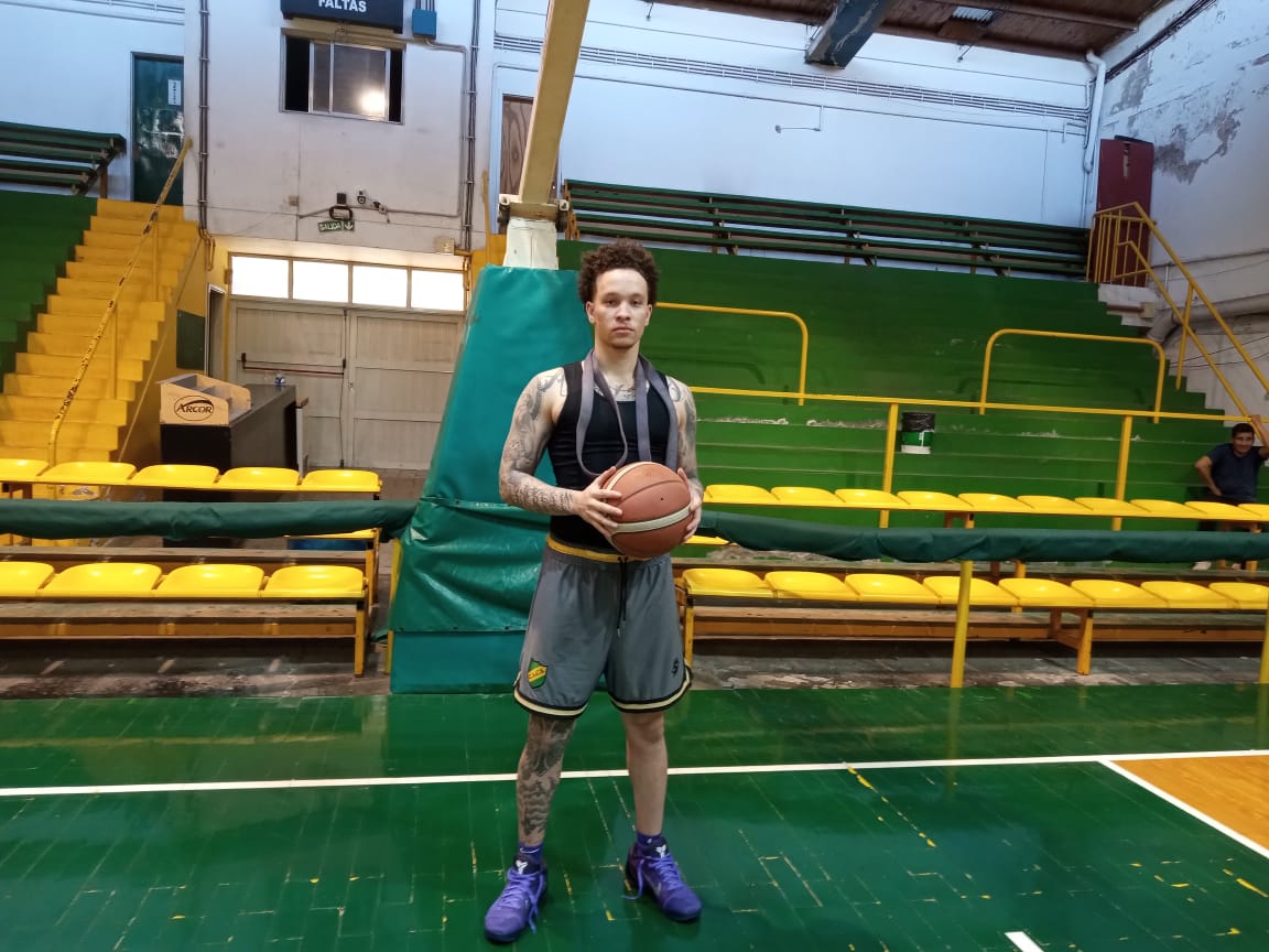 (audio) Refuerzo de lujo: el estadounidense, Tre Baumgardner, ya entrena en Costa Sud