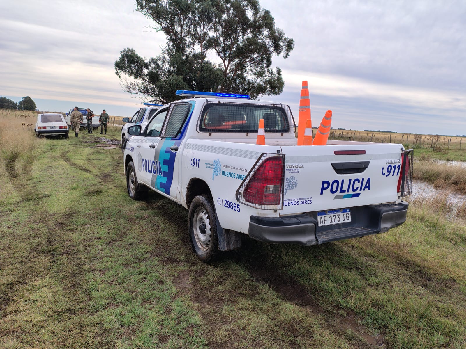 San Cayetano: seis aprehendidos por caza furtiva y secuestro de un vehículo
