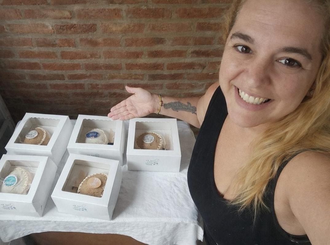 (audio) De idea familiar a éxito viral: venden huevos de Pascua de sándwich de miga