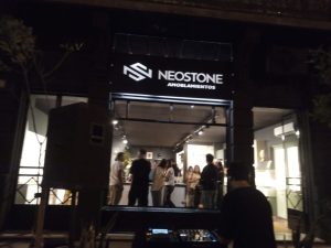(video)Neostone Tres Arroyos abrió  en 25 de Mayo 365