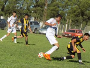 Fútbol del Ascenso: Alumni Ganó y es puntero invicto