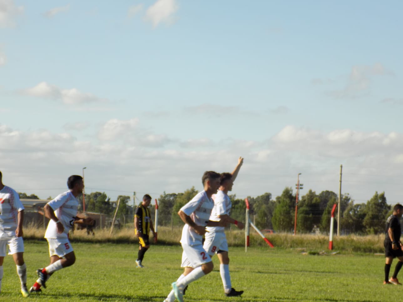 Fútbol del Ascenso: Alumni Ganó y es puntero invicto