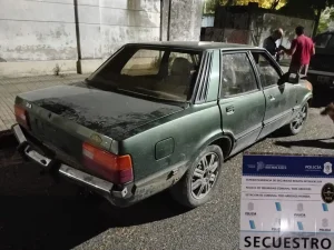 Robó un auto, chocó y tenía droga: Quedó preso