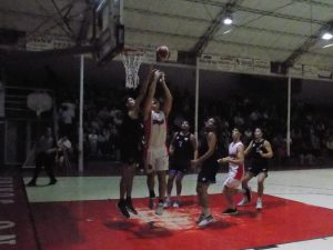 Básquet: Huracán (TA), Alumni y Quilmes cerraron con triunfos la Fecha 1 de la Copa Tres Arroyos