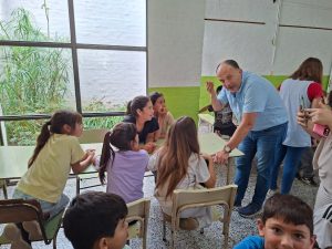 Garate: “Después de mucho trabajo, logramos resolver el transporte para la Escuela Agraria N°1”
