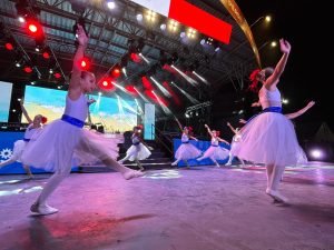 Las Colectividades trajeron color y diversidad en su presentación