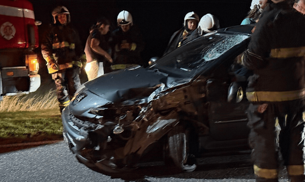 Monte Hermoso: choque entre un auto y una moto. Dejó un herido  