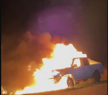 (video) Ardió una camioneta en el km.17 de Ruta 73