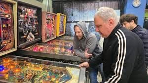 (audio)El cordobés Jorge Kasparian y su pasión por los “Flippers”