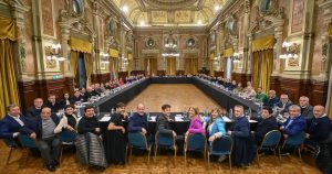 Kicillof convoca a intendentes por la crisis económica y recorte de fondos