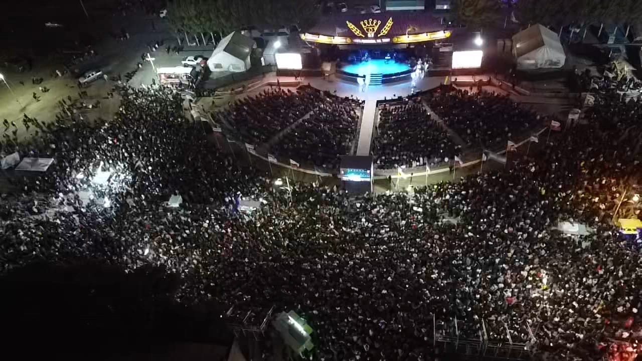 (videos dron) Y el domingo explotó. Un mar de aplausos coronó el cierre de la Fiesta del Trigo