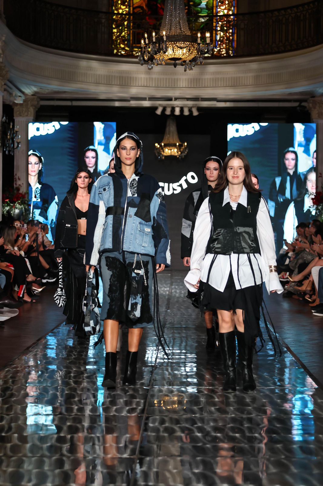 (audio) Manuela Rodríguez y el arte de sanar la moda con Hicusto en el Argentina Fashion Week