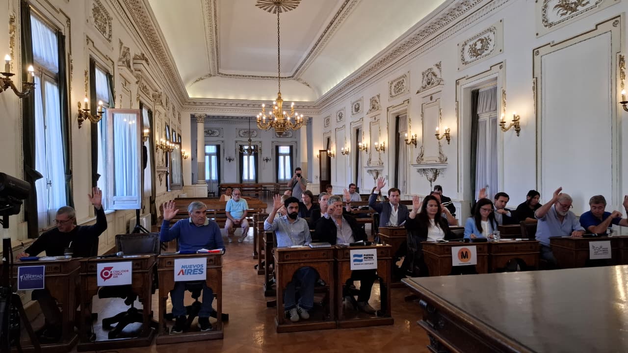 Vuelos: el Concejo aprobó el convenio con Humming Airways S.A.