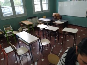 En la Escuela 26: Padres se quejan de que el secundario deja aulas y baños sin higiene