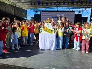 Tres Arroyos celebró sus 142 años con un emotivo acto y gran participación de la comunidad